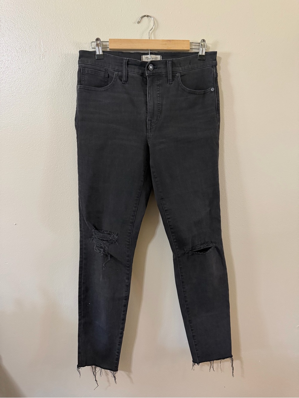 Madewell 9” High Rise Skinny Distressed Black Jeans, size 29